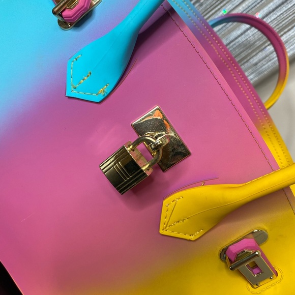 Preloved Jelly Tote - Picture 2 of 5